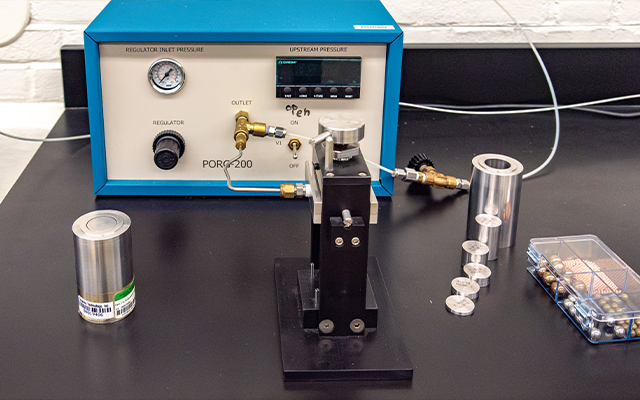 Petrophysics Lab Equipment