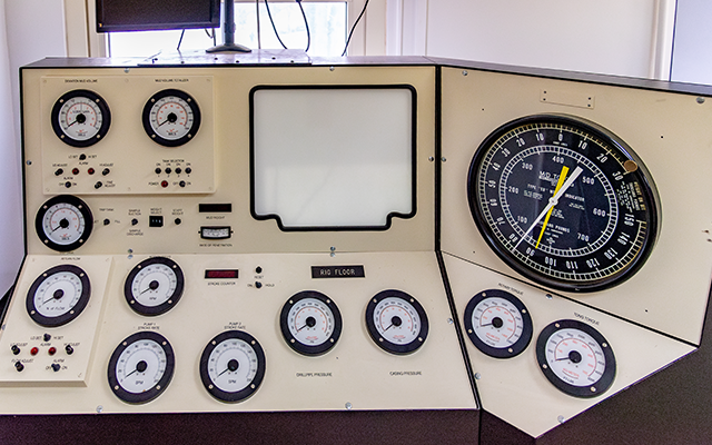 Rig-Floor Simulator Lab equipment