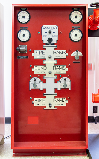 Rig-Floor Simulator Lab equipment