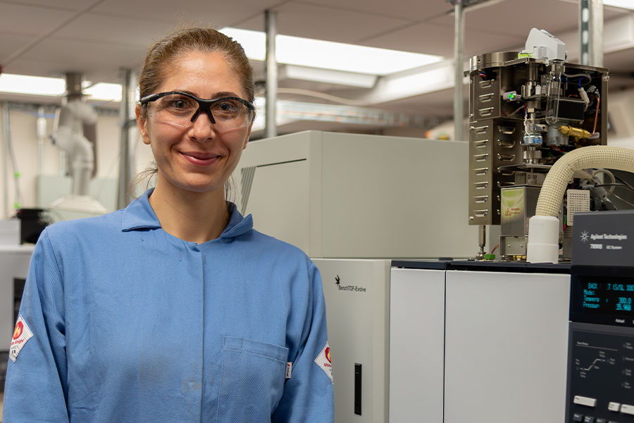 Hilal Ezgi Toraman in research lab.